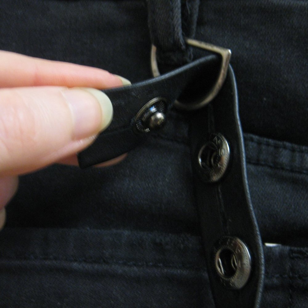 NWT Guess black denim studded suspenders skirt 25 - Picture 11 of 13